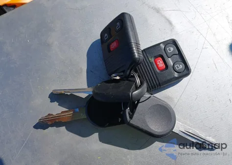 2007 Ford Escape Xlt/Xlt Sport from USA, damaged, VIN 1FMYU93137KB80617